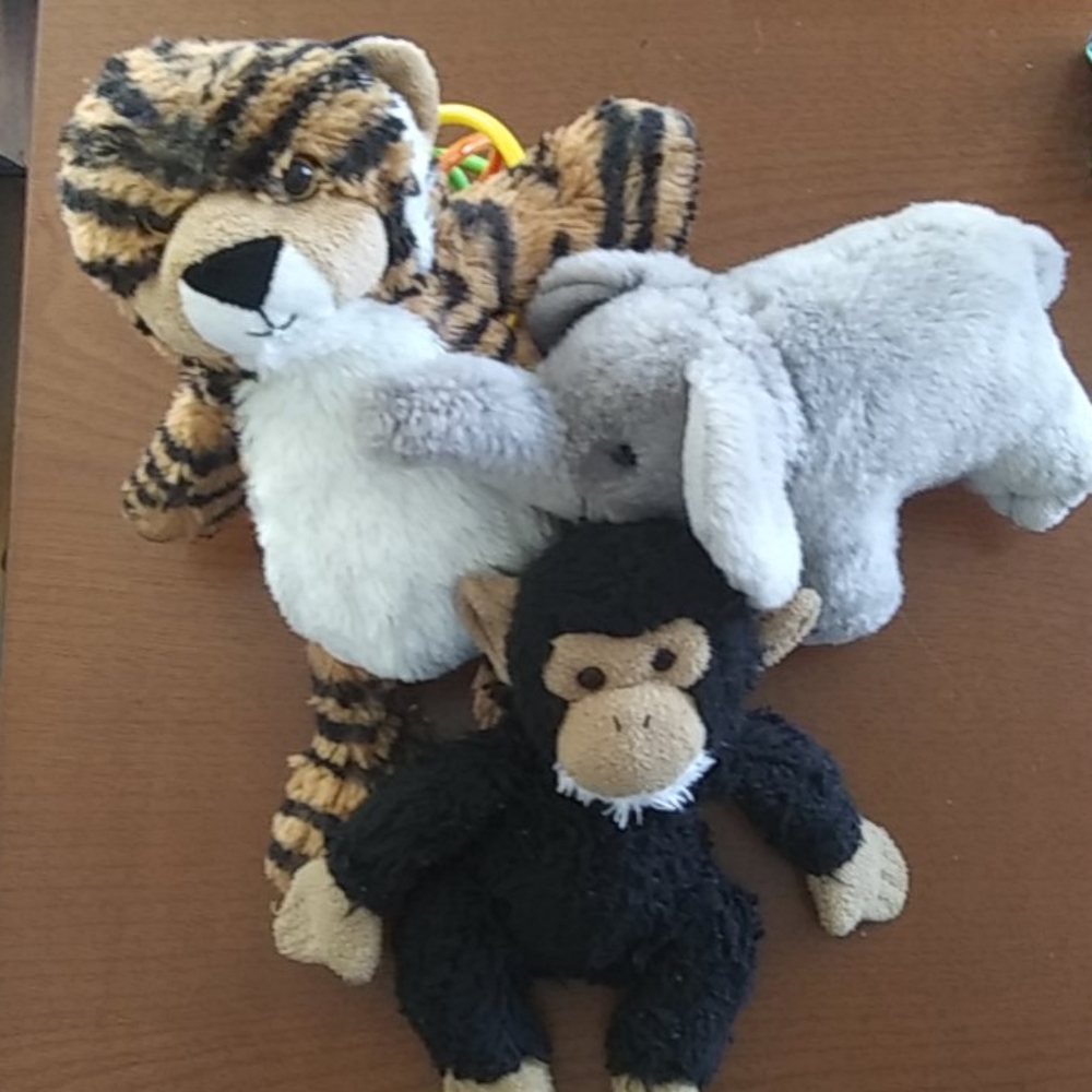 Zoo animal plush toys
